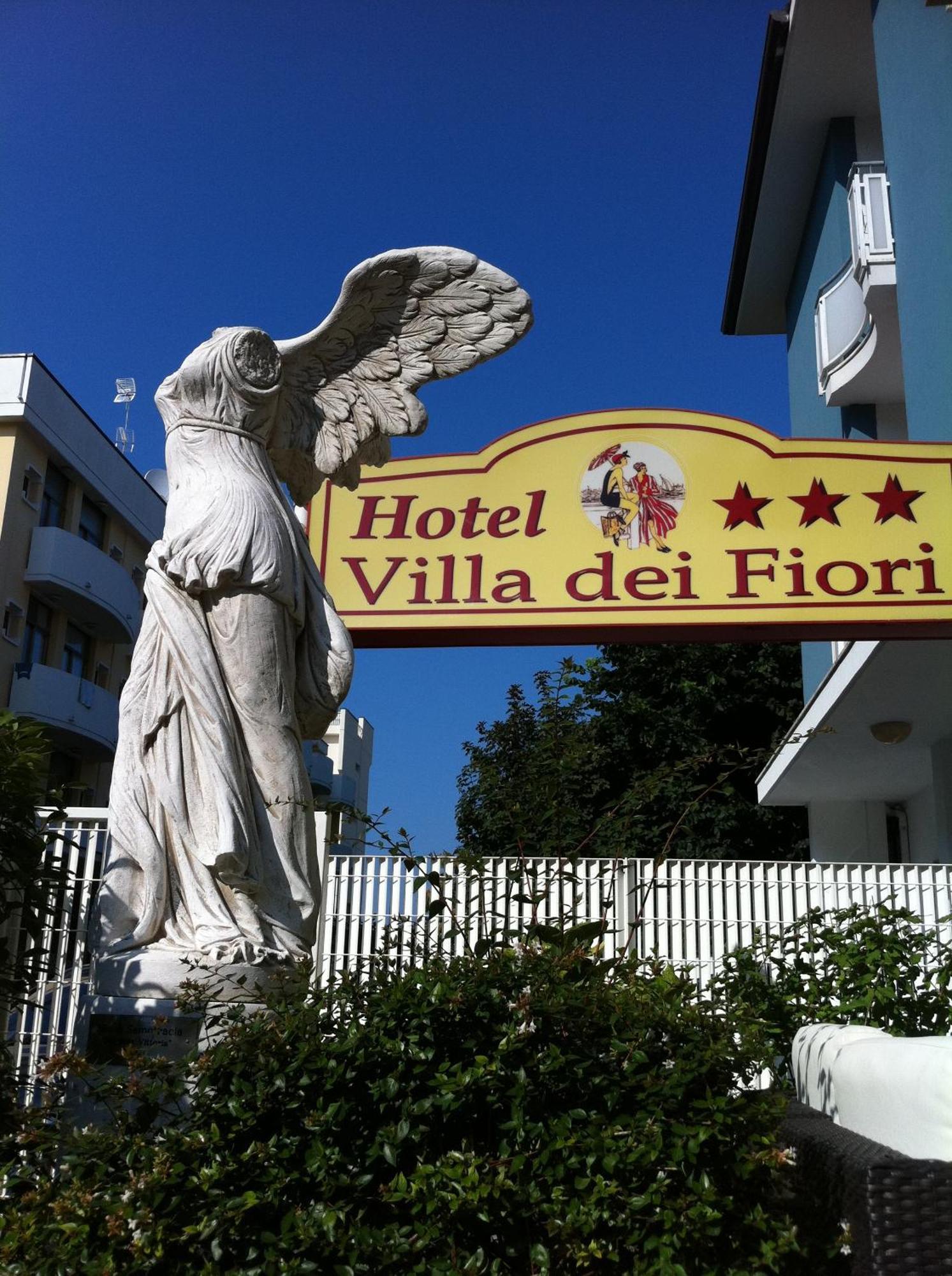 Hotel Villa Dei Fiori - Sul Mare Con Piscina Viserbella di Rimini Eksteriør billede